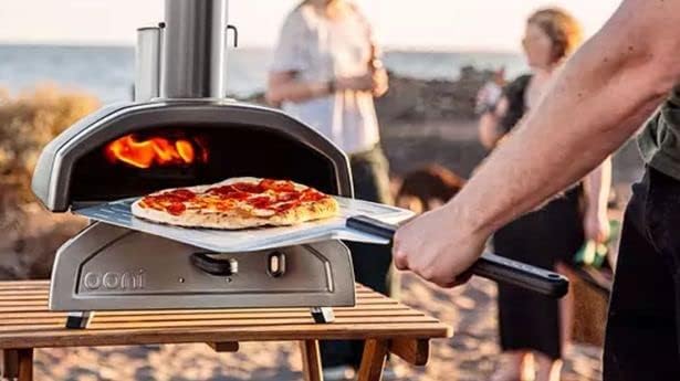 OOFT 100% Hardwood Pizza Oven Pellets and Firestarter Bundle - 5KG Resealable Bag - Suitable for Ooni, Dellonda, Nero, Fresh Grills, Ninja Woodfire and More - Includes Box of 25 Natural Firestarters