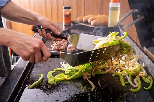 Traeger Grills Flat Top Grill Essentials Kit – 2 Spatulas, Scraper & Squeeze Bottle | Complete Griddle Tool Set for Smash Burgers, Frying & More - Image 4