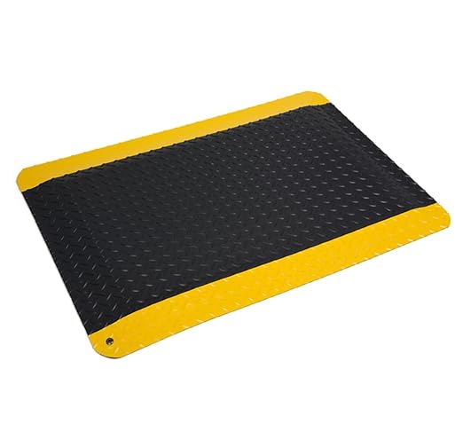 Wearwell Diamond-Plate SpongeCote Mat - Black/Yellow. Anti-Fatigue Workstation Mat. 3' W x 5' L x 9/16" Thickness. Nitricell Sponge. Safety Beveled Edge. For Industrial Use (415.916x3x5BYL)