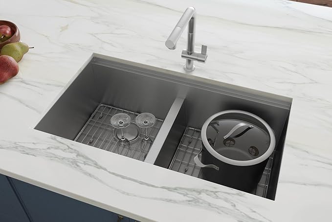 Ruvati 30-inch Workstation Ledge 50/50 Double Bowl Undermount 16 Gauge Stainless Steel Kitchen Sink - RVH8345