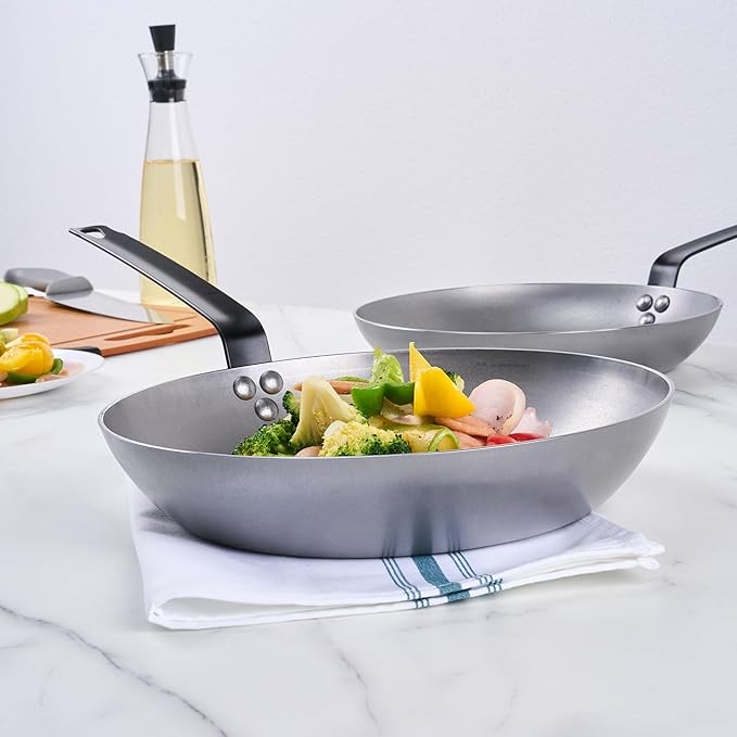 Restaurantware Fry Pan 1 Pack of 11.8 Inches Carbon Steel Non-Stick Searing Pan With Ergonomic Handle Silver For Sauteing and Omelets