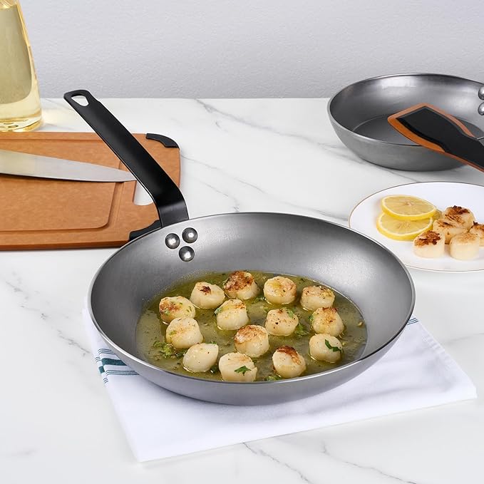 Restaurantware Fry Pan 1 Pack of 11 Inches Carbon Steel Non-Stick Searing Pan With Ergonomic Handle Silver For Sauteing and Omelets