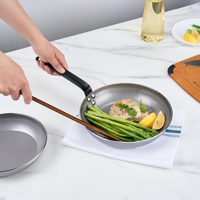 Restaurantware Fry Pan 1 Pack of 9.4 Inches Carbon Steel Non-Stick Searing Pan With Ergonomic Handle Silver For Sauteing and Omelets