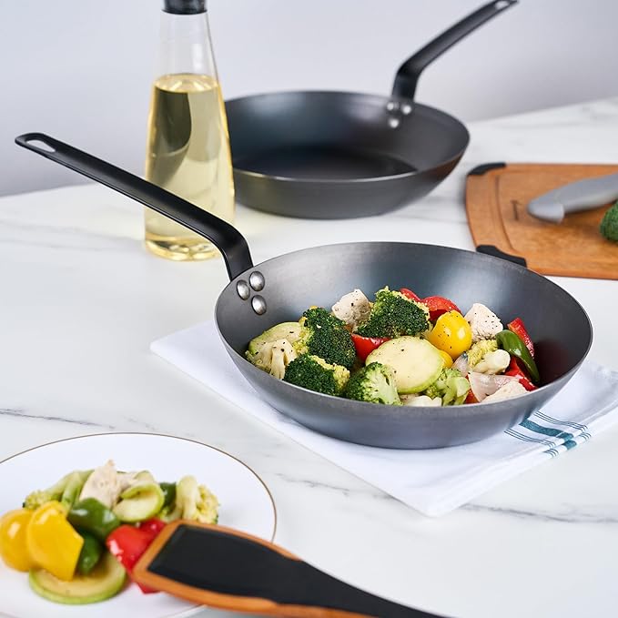 Restaurantware-Met Lux 10 Inch Fry Pans, 6 Lightweight Frying Pans - Induction-Ready, Triple-Riveted, Black Carbon Steel Cooking Skillets, Durable, For Searing, Sauteing, And Browning Food