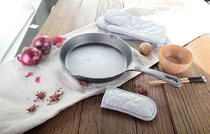 Cast Iron Skillet Handle Covers, Pot Handle Covers Heat Resistant, Heat Resistant Pot Pan Skillet Hot Handle Holder Sleeves Mitt Cover for Kitchen, BBQ and Baking Cookware (4, Silver)