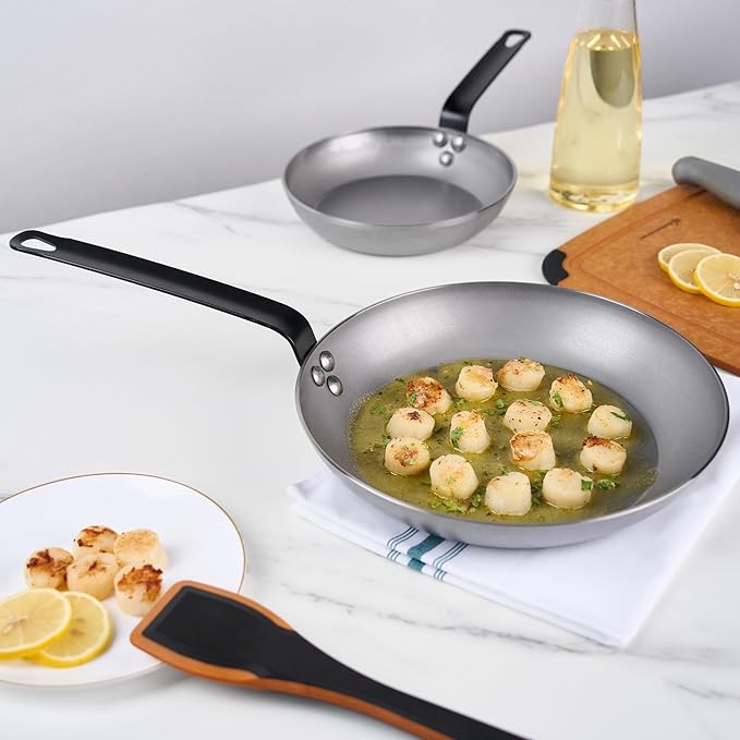 Restaurantware Fry Pan 1 Pack of 11 Inches Carbon Steel Non-Stick Searing Pan With Ergonomic Handle Silver For Sauteing and Omelets