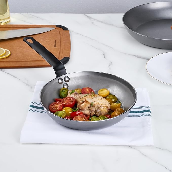 Restaurantware Fry Pan 1 Pack of 8.6 Inches Carbon Steel Non-Stick Searing Pan With Ergonomic Handle Silver For Sauteing and Omelets