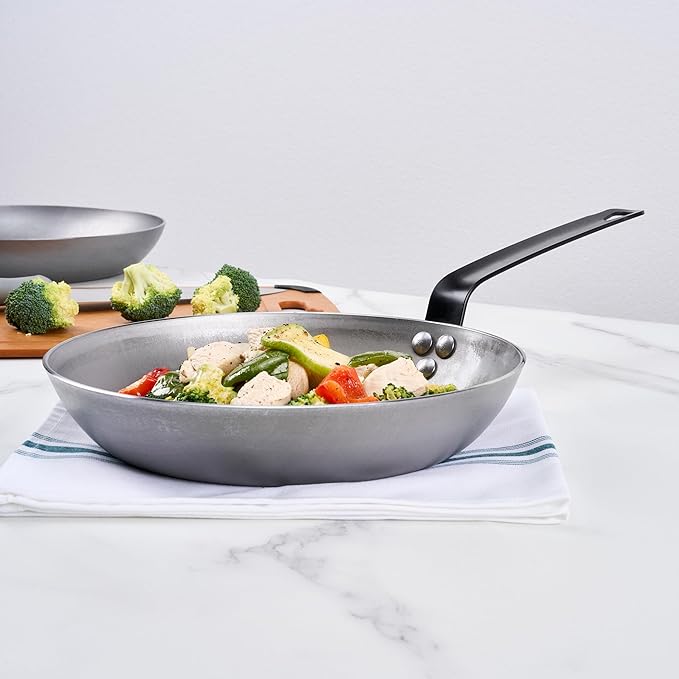 Restaurantware Fry Pan 1 Pack of 10.2 Inches Carbon Steel Non-Stick Searing Pan With Ergonomic Handle Silver For Sauteing and Omelets
