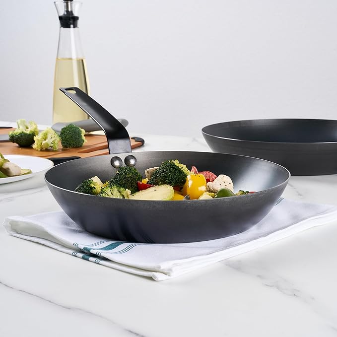 Restaurantware-Met Lux 10 Inch Fry Pans, 6 Lightweight Frying Pans - Induction-Ready, Triple-Riveted, Black Carbon Steel Cooking Skillets, Durable, For Searing, Sauteing, And Browning Food