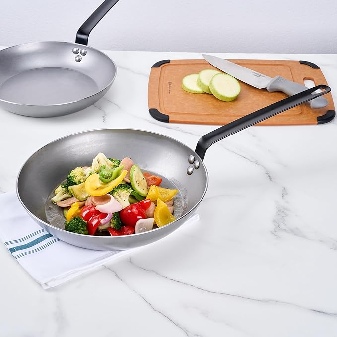 Restaurantware Fry Pan 1 Pack of 11.8 Inches Carbon Steel Non-Stick Searing Pan With Ergonomic Handle Silver For Sauteing and Omelets