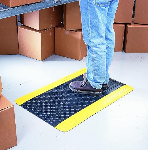 Wearwell Diamond-Plate SpongeCote Mat - Black/Yellow. Anti-Fatigue Workstation Mat. 3' W x 5' L x 9/16" Thickness. Nitricell Sponge. Safety Beveled Edge. For Industrial Use (415.916x3x5BYL)
